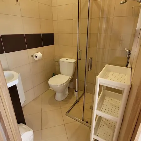 Δωμάτια σε οικογενειακή κατοικία Patraj