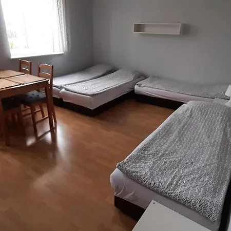 Δωμάτια σε οικογενειακή κατοικία Patraj