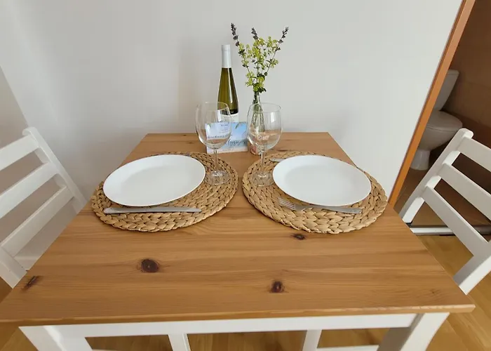 ホームステイ Patraj ミエレンコ