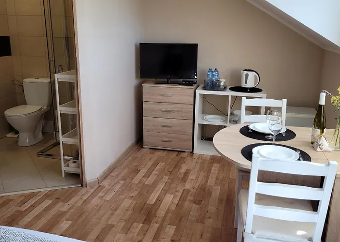 ホームステイ Patraj ミエレンコ