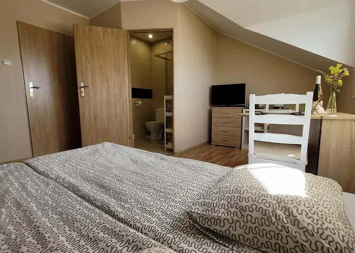 ホームステイ Patraj ミエレンコ