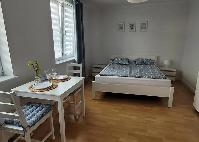 ホームステイ Patraj ミエレンコ