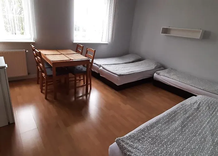 ホームステイ Patraj ミエレンコ